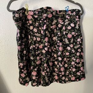 Floral Black shorts